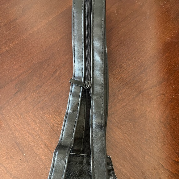 Betty Boop Black Backpack with stitched accents - Picture 6 of 7